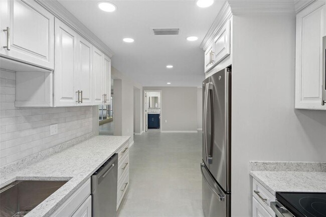 Building Photo - 4105 Topsail Trail