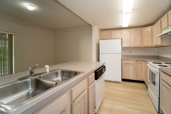 Building Photo - 2BR/2BA Condo in Conquistador – Shores of ...