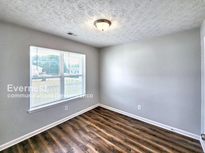 Building Photo - 303 Dove Point