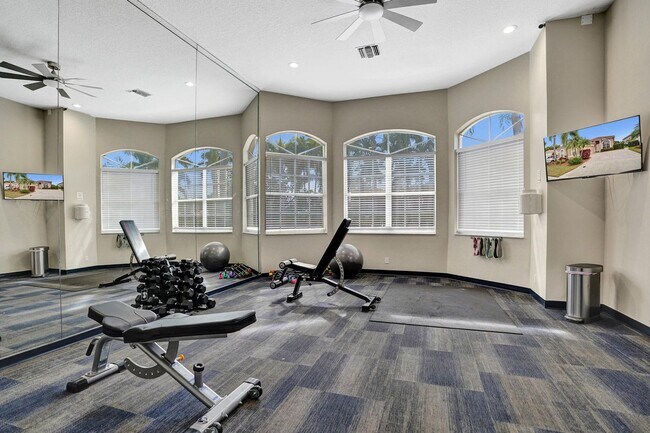 Building Photo - 16658 La Mesa Dr