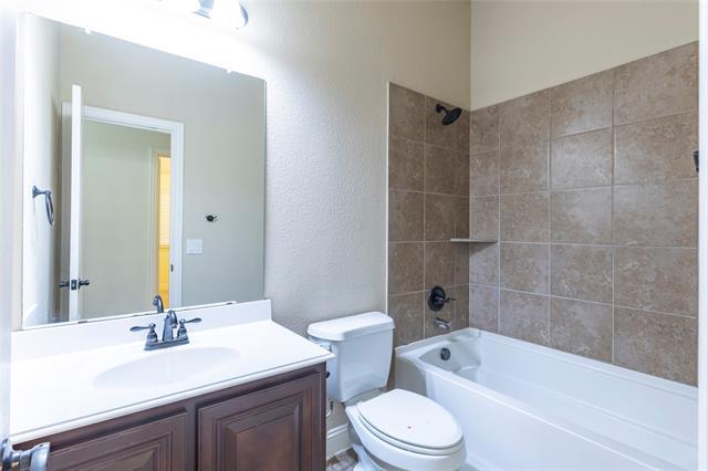 Building Photo - 3108 Spanish Oak Trail