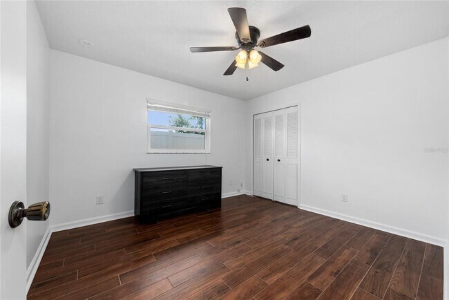 Building Photo - 3175 Lake Anderson Ave