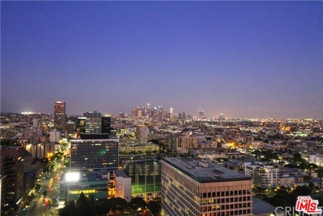 Building Photo - 3810 Wilshire Blvd