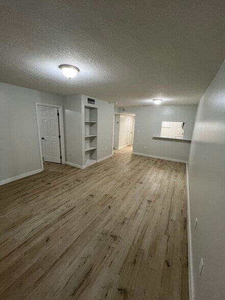 Building Photo - 11301 SW 200th St