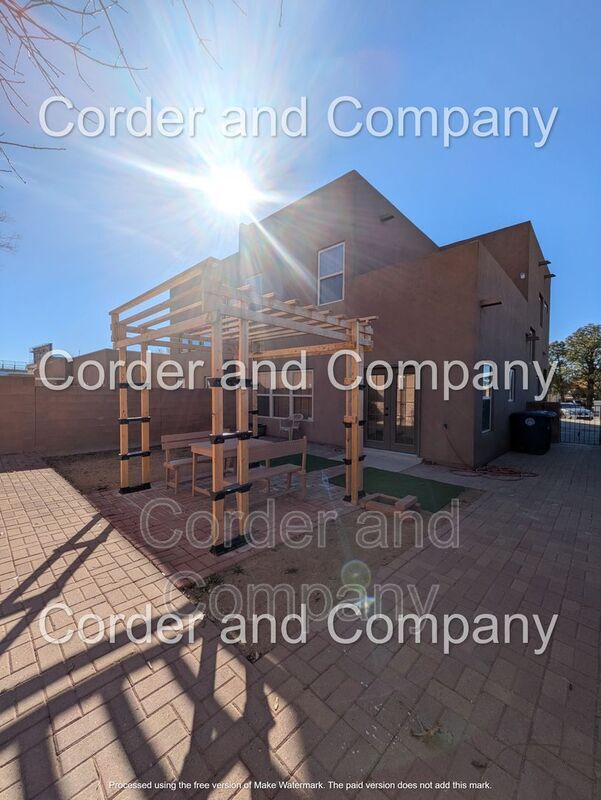 Building Photo - 940 Sellers Dr NE