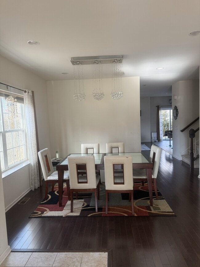 Building Photo - 60 Andrews Way