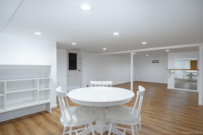 Building Photo - 46 Barnard Ave