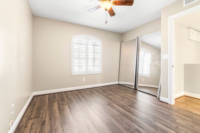 Building Photo - Spacious 3-Bedroom Townhome for Rent!