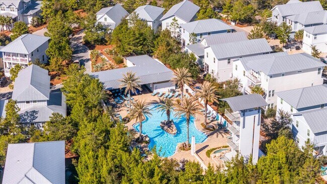 Building Photo - 275 Gulfview Cir