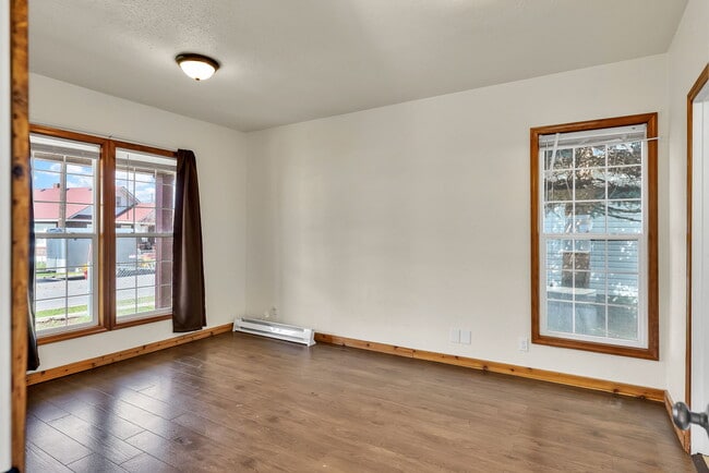 Building Photo - 16 W Mullan Ave