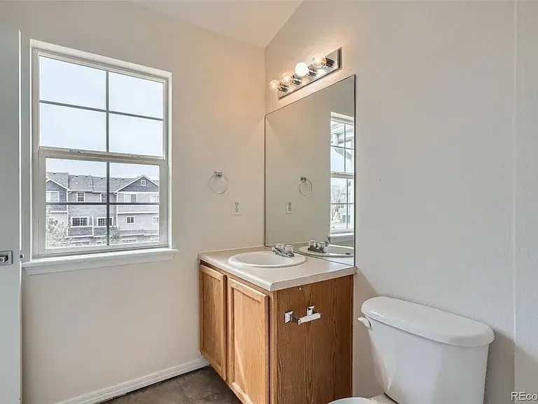 Building Photo - 19213 E Idaho Dr