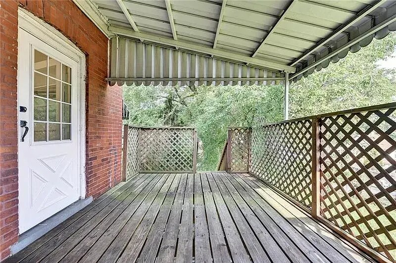 Deck - 4234 Lydia St