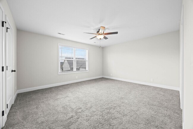 Building Photo - 326 Fallow Cir