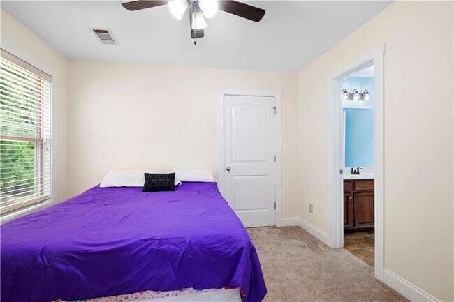 Building Photo - Charming Craftsman Home in Solamere