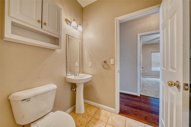 Building Photo - 770 Hunt Rd