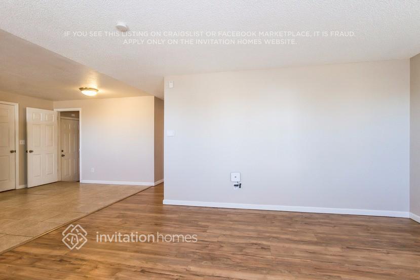 Building Photo - 1497 S Andes Way