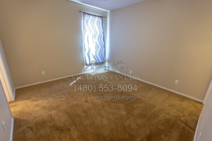 Building Photo - 18295 W Saguaro Ln