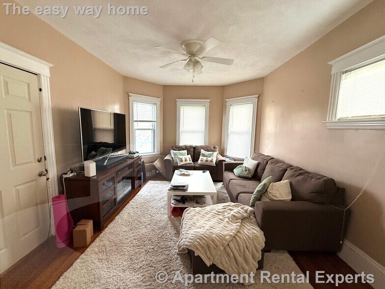 Building Photo - 42 Gibbens St