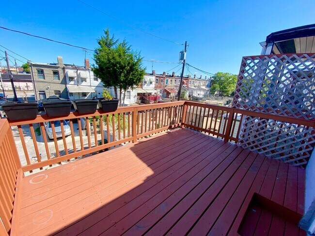 Building Photo - Stunning 2bed/3.5ba Highlandtown Home - Re...