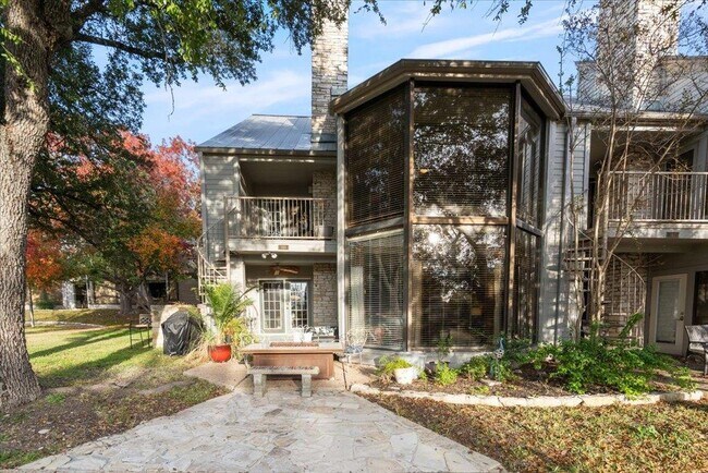 Building Photo - 143 World of Tennis Sq