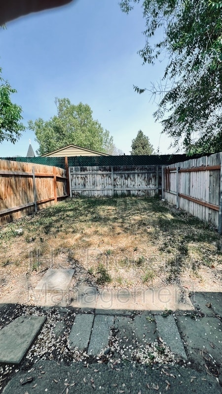Building Photo - 1526 W 4th Ave