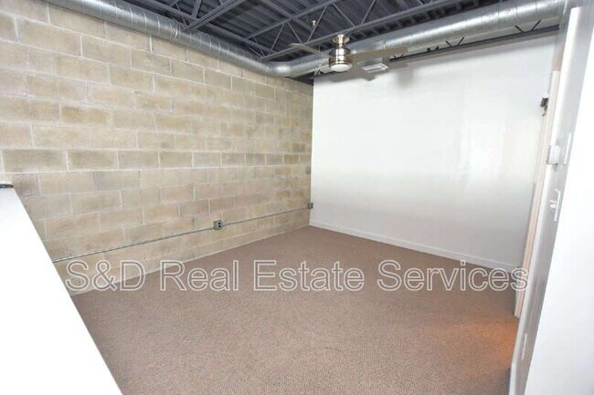 Building Photo - 5008 S MacDill Ave