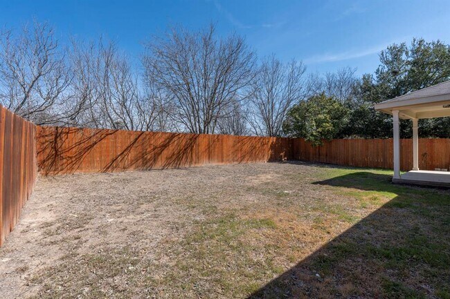 Building Photo - 164 Pearl Lake Dr