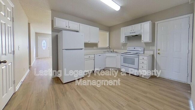 Building Photo - 4613 Mallard Creek Dr