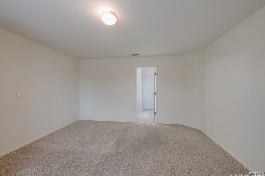 Building Photo - 13526 Riverbank Pass