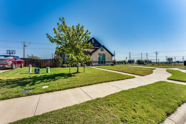 Building Photo - 4822 Windfern Way