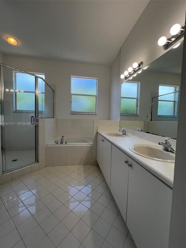 Building Photo - 12724 SW 133rd St