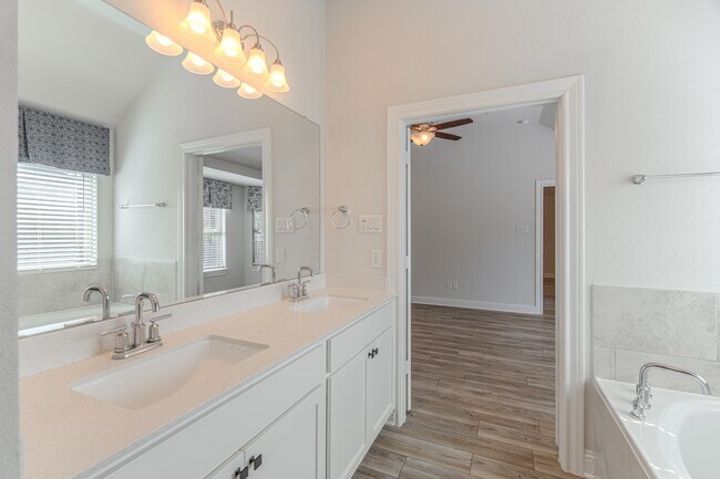 Building Photo - 9840 Sweet Flag Ct