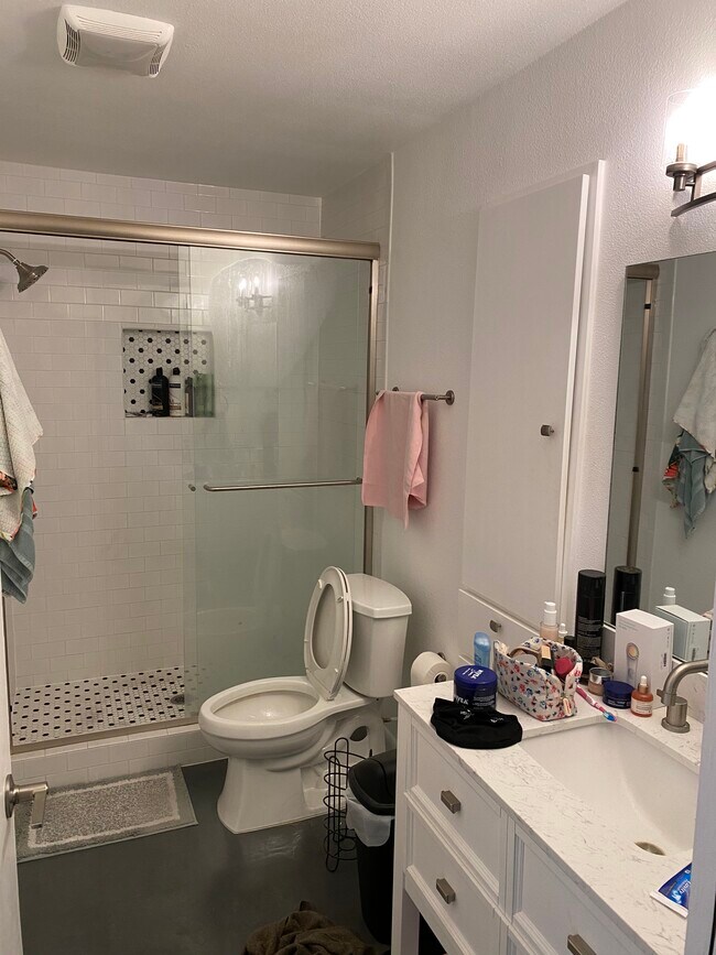 Building Photo - 5303 West Gate Blvd