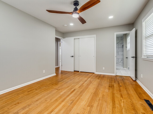 Building Photo - 4967 Princeton Dr