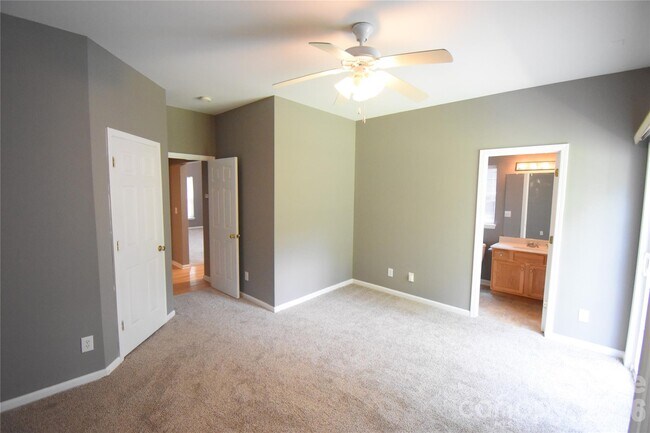 Building Photo - 2849 Summergrove Ct