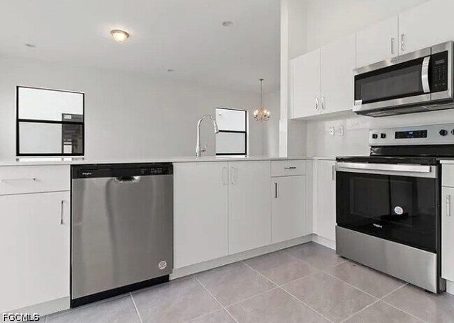 Building Photo - 5626 Carrara Dr