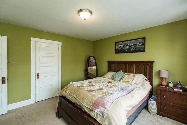 Building Photo - Charming 3BR / 1 BA Home Near F&M With Private Yard