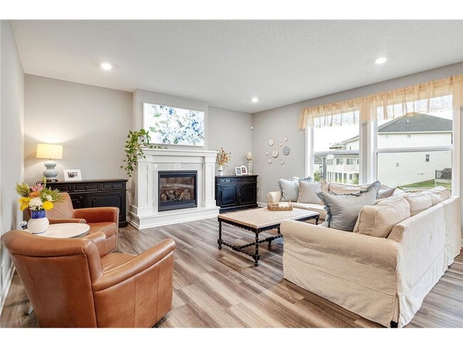 Building Photo - 4 Bed 3 Bath Dreamhouse in Eagan