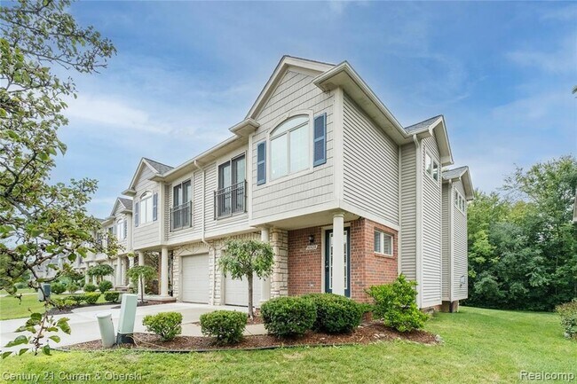 Building Photo - 50529 Beechwood Ct