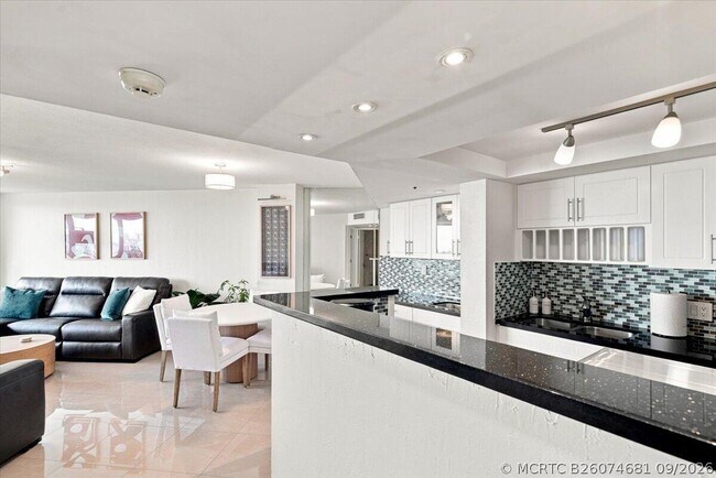 Building Photo - 300 Three Islands Boulevard
