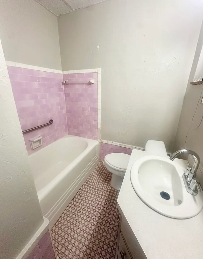 Building Photo - 1309 Wood St