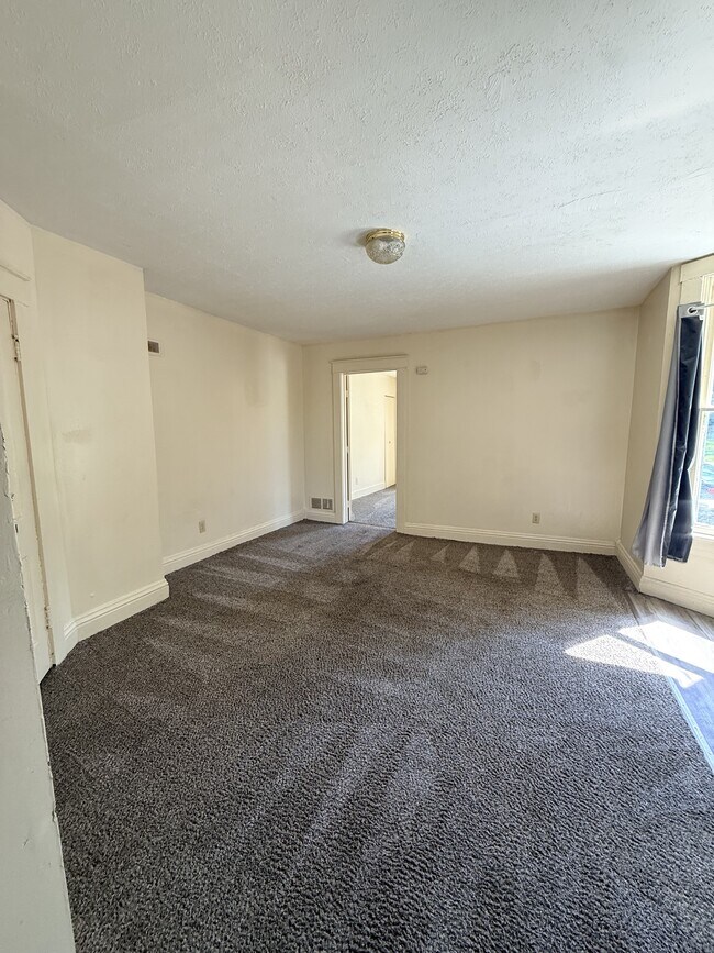 Building Photo - 500 N Shore Dr