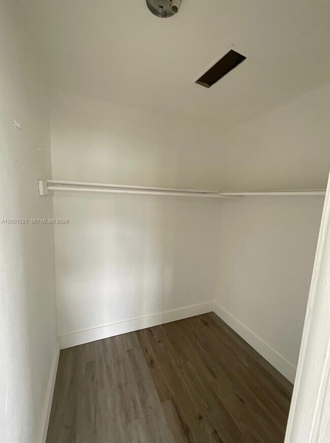 Building Photo - 2410 NW 11th St