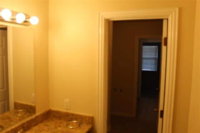 Building Photo - 502 Bellevue Ln