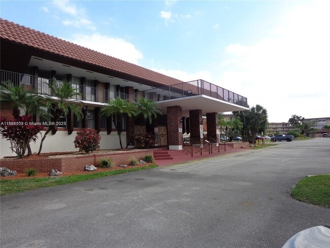 Building Photo - 2901 NW 47th Terrace