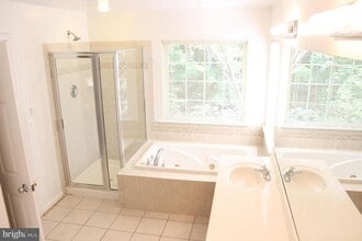 Building Photo - 15220 Lord Culpeper Ct