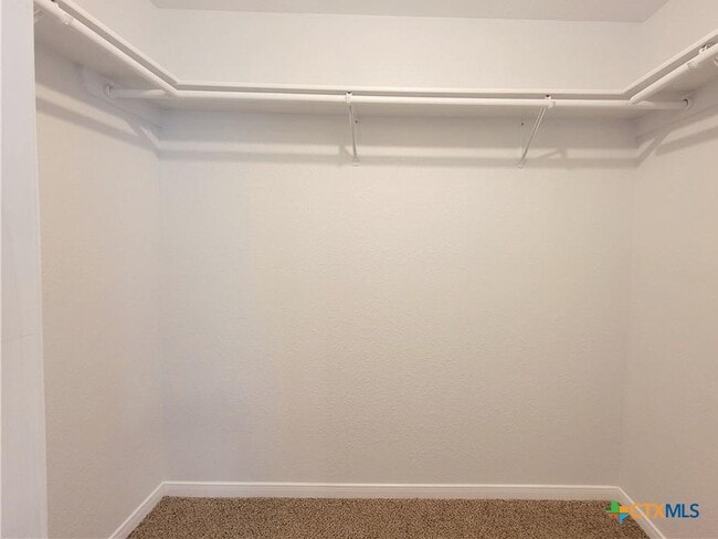 Building Photo - 4005 Hitchrock Dr