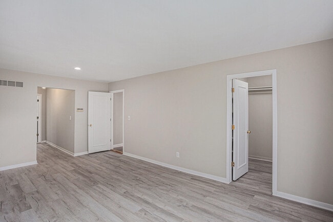 Building Photo - 36721 Tanglewood Ln