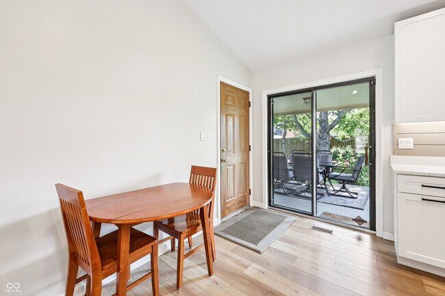 Building Photo - 5 Woodacre Dr