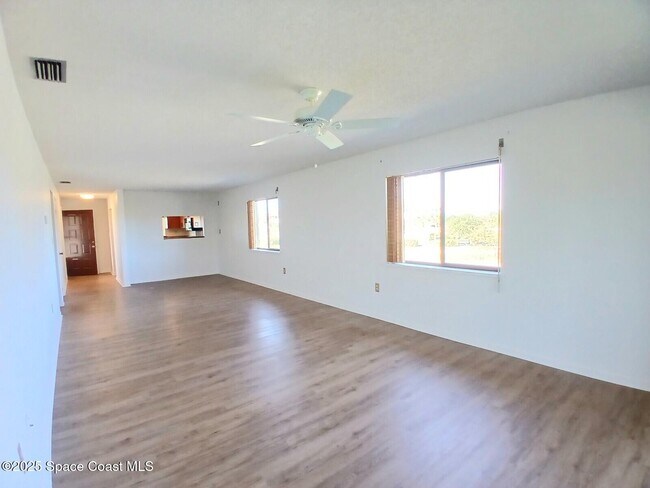 Building Photo - 325 S Banana River Blvd